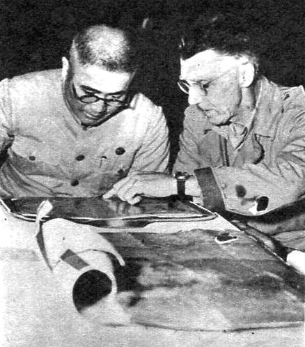 Gen. Stilwell confers with Gen. Liao Yao-hsiang 