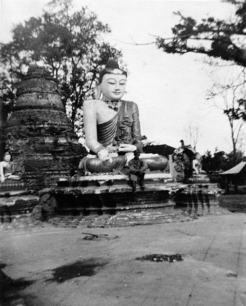  Photo by U.S. Army Signal Corps 