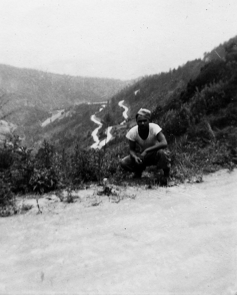  Photo by U.S. Army Signal Corps 